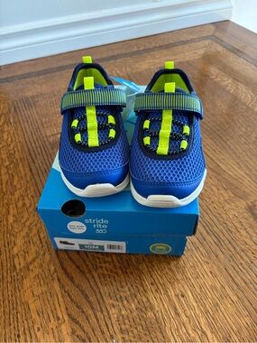 Stride Rite 360 Finley Blue & Neon Green Sandals (Little Kids Size 10M)